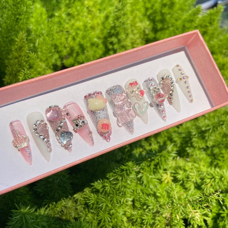 Priority - Press On Nails